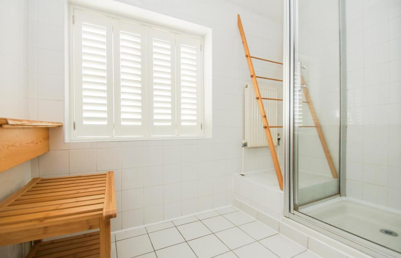 Kemp Town House - Parking - By Brighton Holiday Lets Bagian luar foto