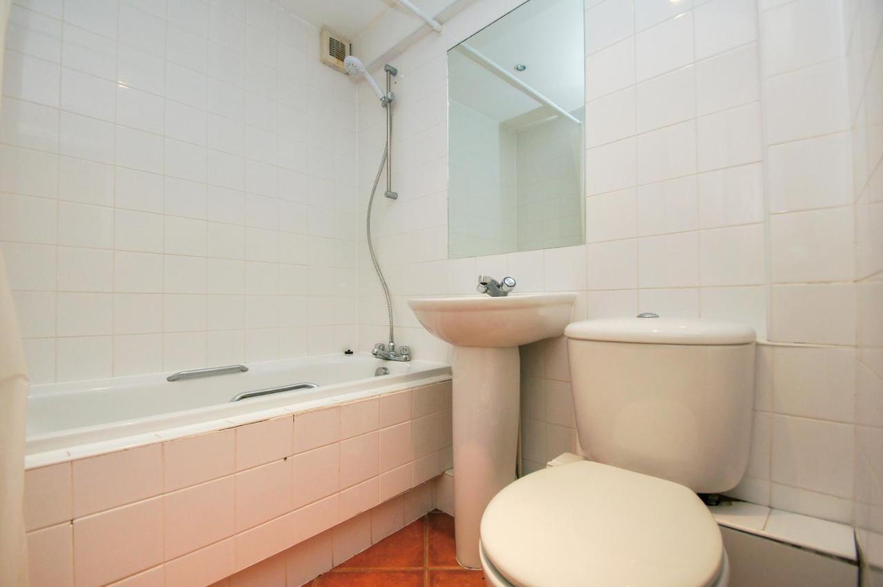 Kemp Town House - Parking - By Brighton Holiday Lets Bagian luar foto